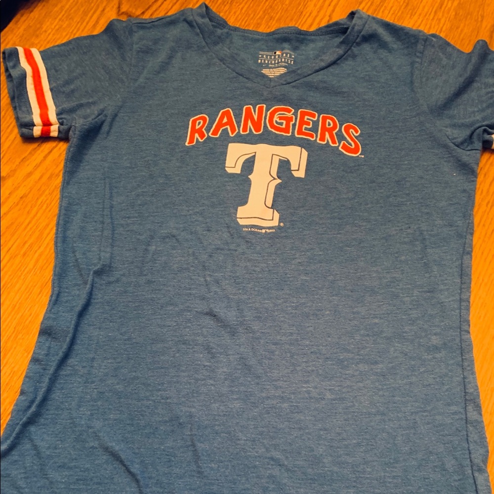 Girls Texas Rangers V-neck Tee, G131